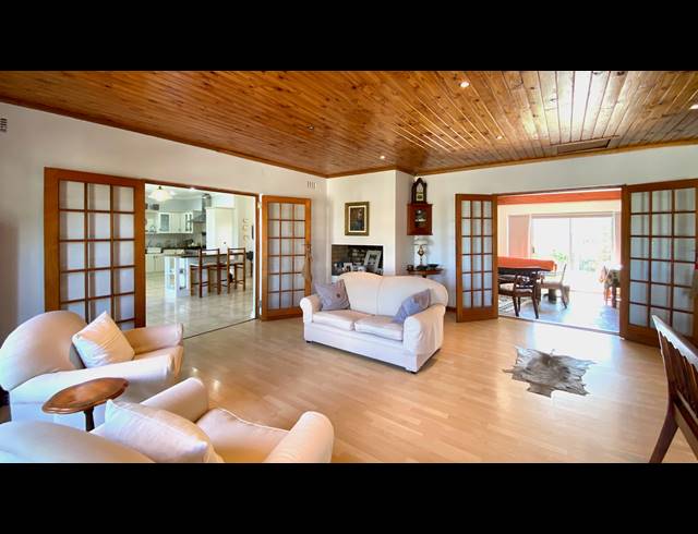 3 BEDROOM HOUSE FOR SALE IN DWARSKERSBOS